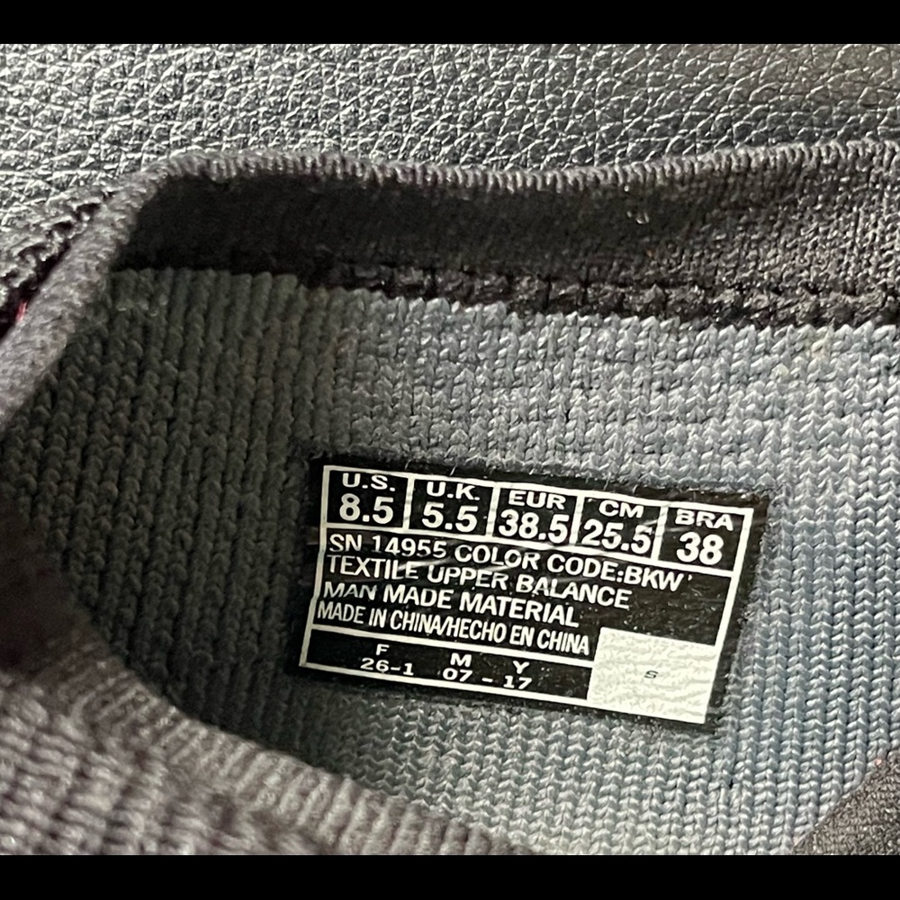 Sketchers You Walk. Size 8.5, New With Out Tags - image 3